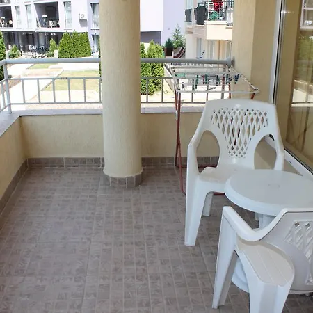 Aqua Blue アパート サニービーチ