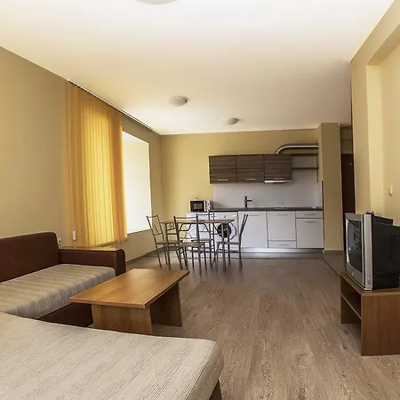 Aqua Blue アパート サニービーチ